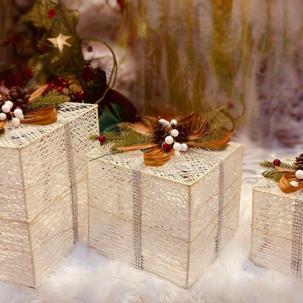 White Gift Box Decoration for Christmas Comes in 3 Sizes as a set